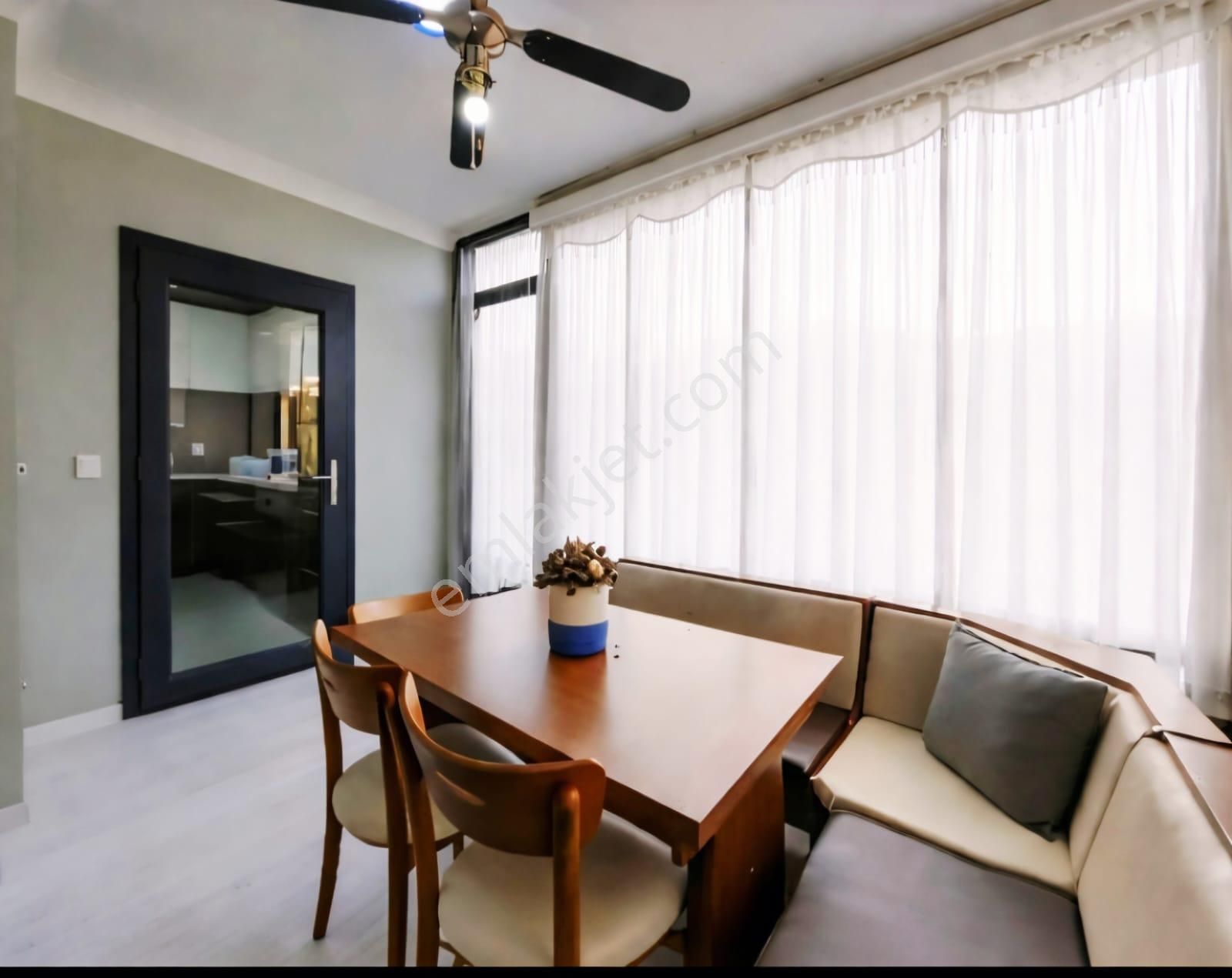 Kostak Gayrimenkul'den Tek Yetkili Geniş Arsa Paylı Tam Müstakil 6+1 Havuzlu Villa - Görsel 9