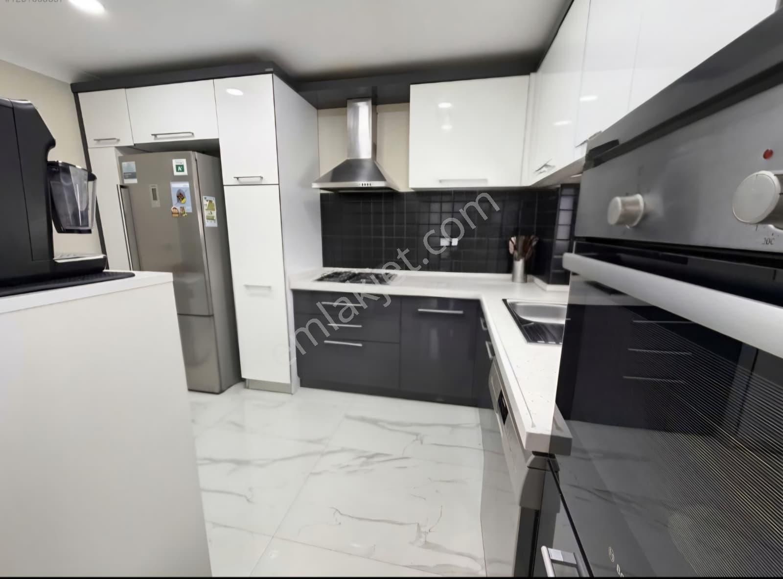 Kostak Gayrimenkul'den Tek Yetkili Geniş Arsa Paylı Tam Müstakil 6+1 Havuzlu Villa - Görsel 7