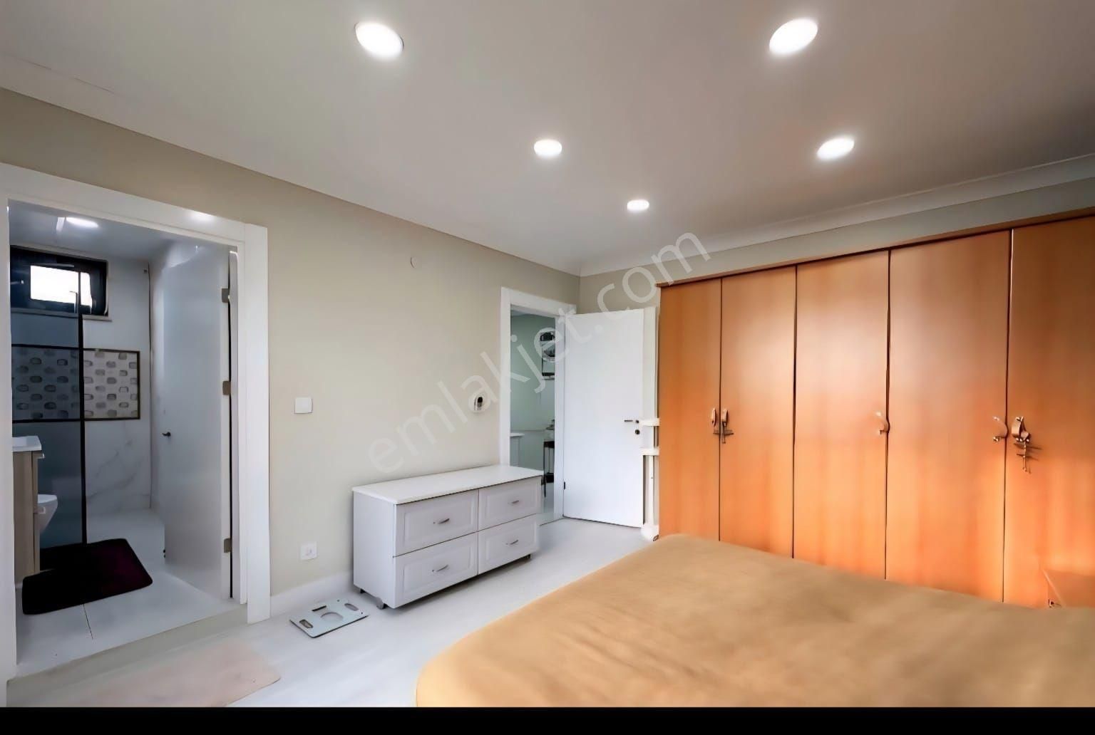 Kostak Gayrimenkul'den Tek Yetkili Geniş Arsa Paylı Tam Müstakil 6+1 Havuzlu Villa - Görsel 13