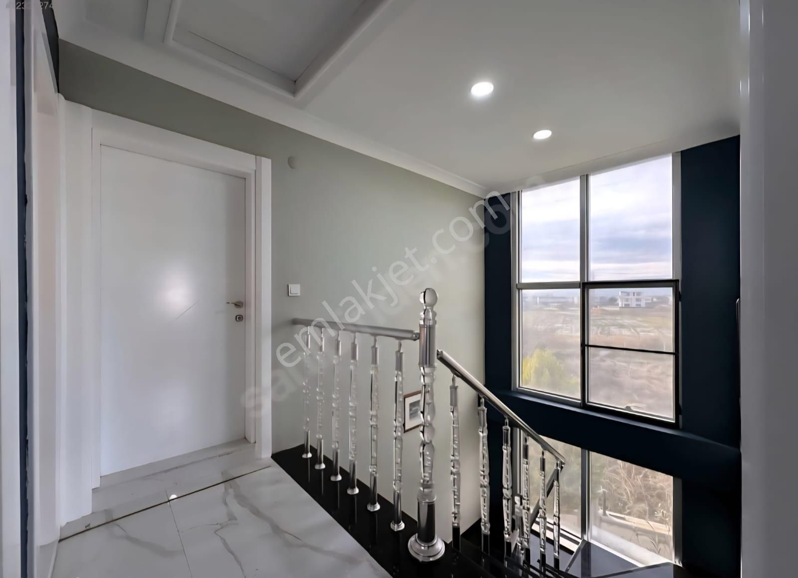 Kostak Gayrimenkul'den Tek Yetkili Geniş Arsa Paylı Tam Müstakil 6+1 Havuzlu Villa - Görsel 29