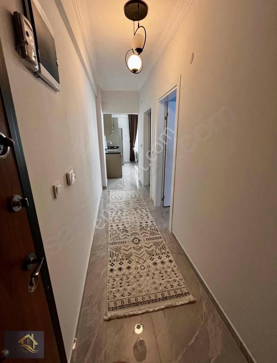 Kuşadası'nda Havuzlu Full Sıfır Eşyalı Satılık 1+1 Bahçeli Daire - Görsel 3