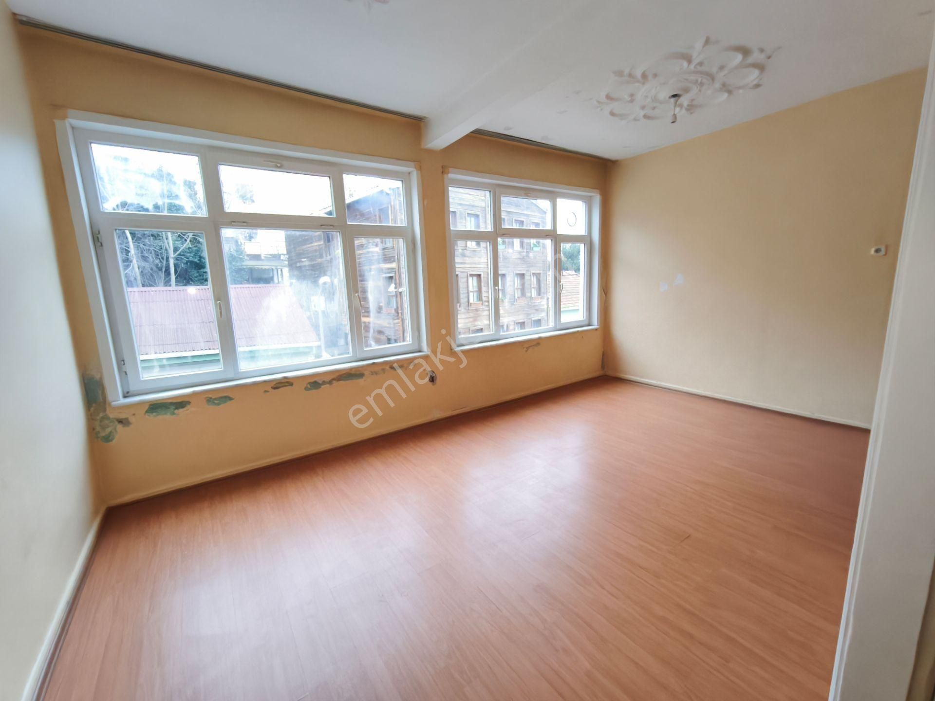 Eyüp Nişancı A.şerefbey Cd. 1,5 +1 , Metrobüse 3 Dk , Arsa Tapulu Daire - Görsel 3