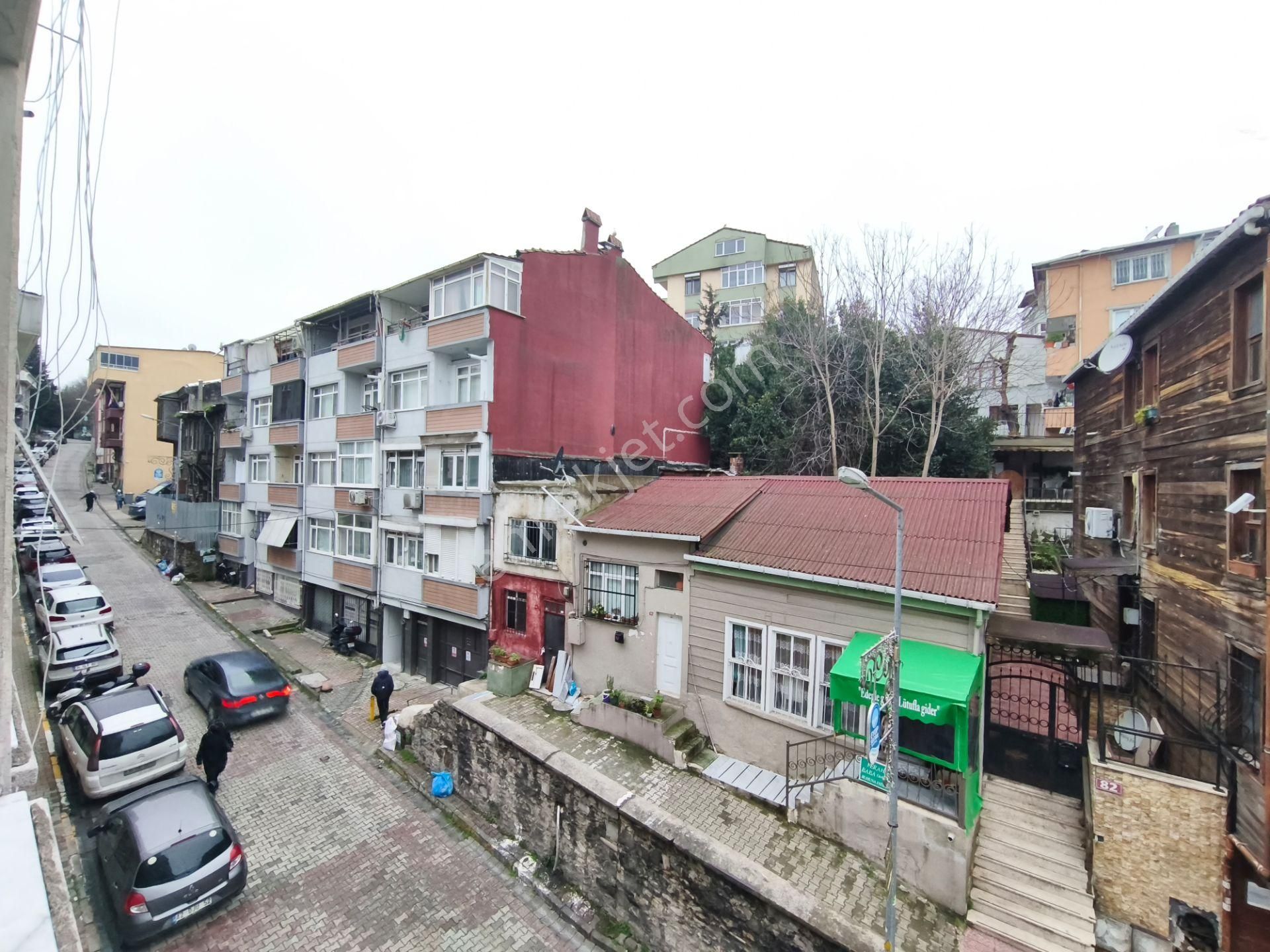 Eyüp Nişancı A.şerefbey Cd. 1,5 +1 , Metrobüse 3 Dk , Arsa Tapulu Daire - Görsel 10