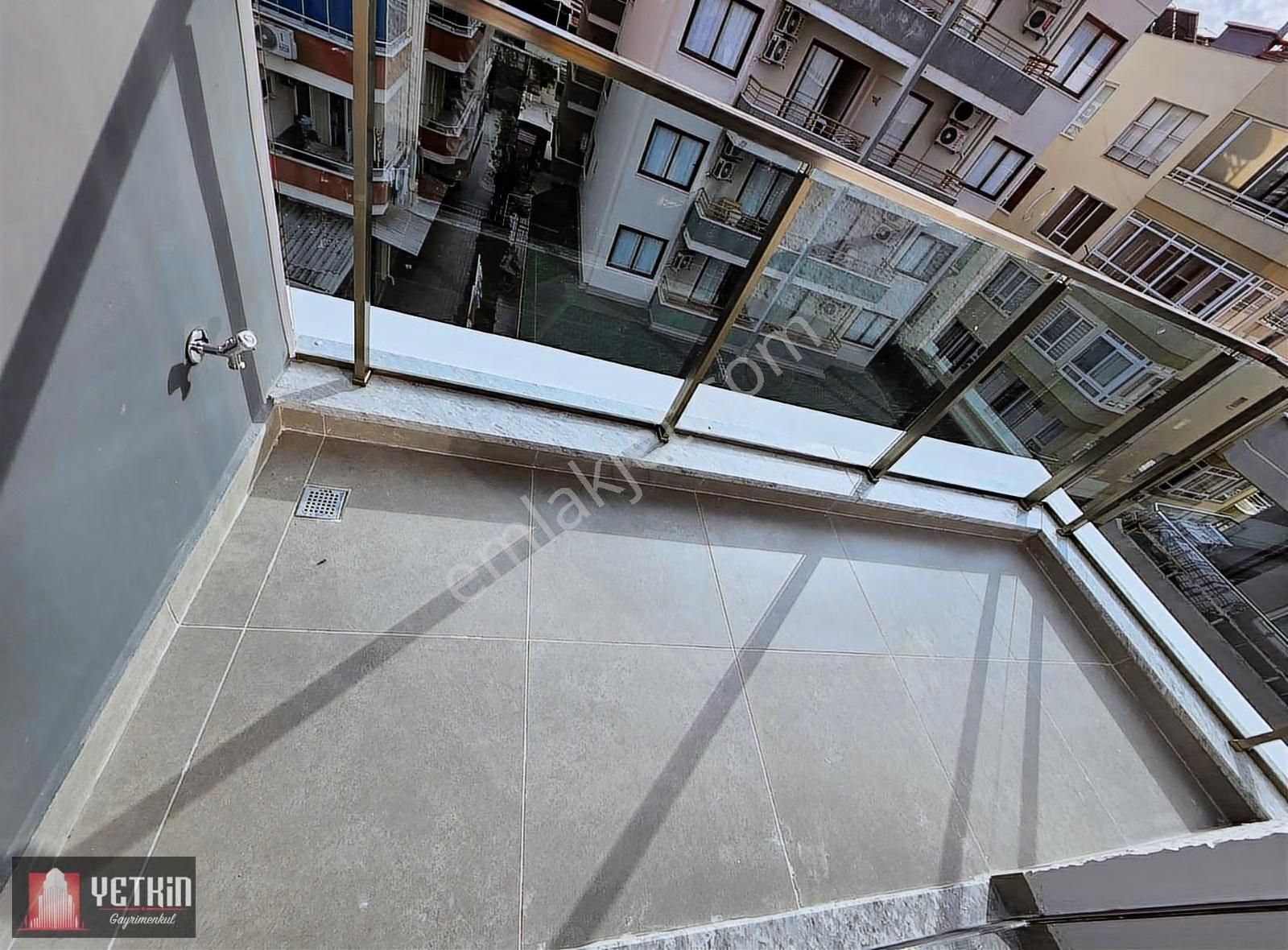 Alanya/güllerpınarı Denize 2.bina Konumda Geniş 1+1 Kiralık - Görsel 11