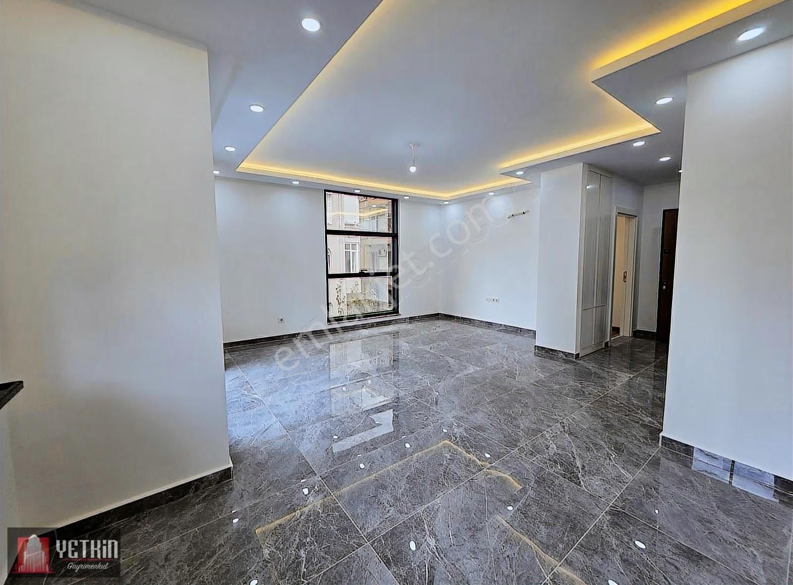 Alanya/güllerpınarı Denize 2.bina Konumda Geniş 1+1 Kiralık