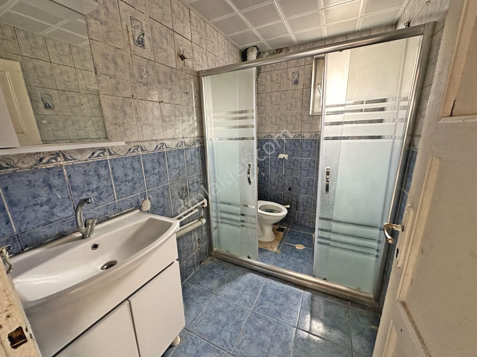 Gülveren Mahallesi Emniyet Müdürlüğü Yakını Ara Katta 2+1 Satılık Daire - Görsel 15