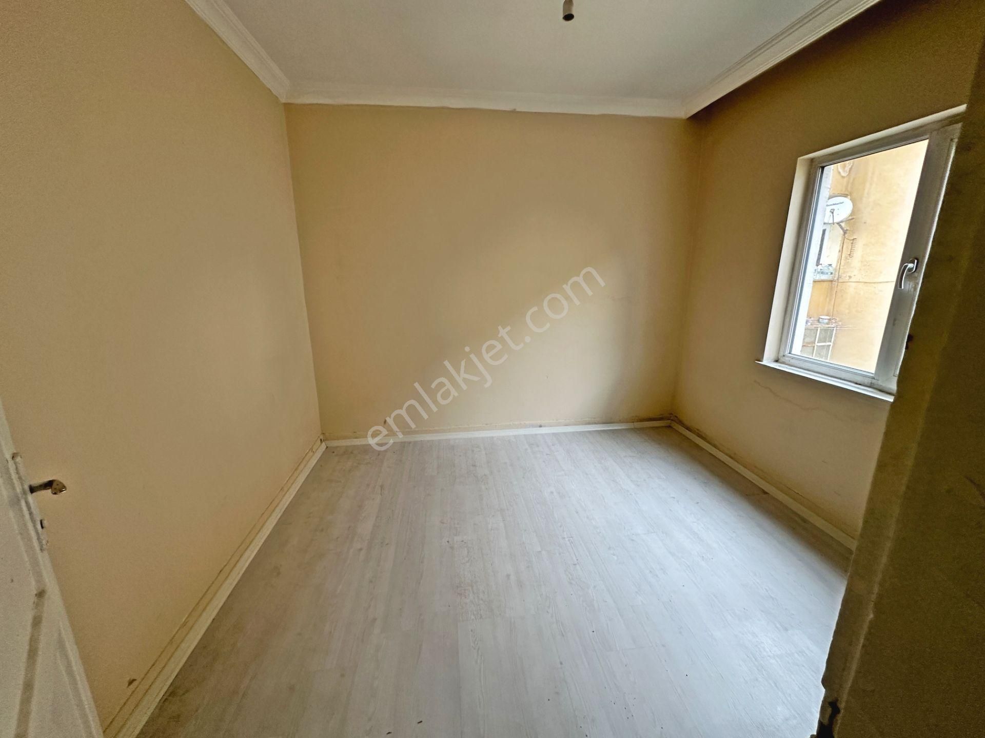 Gülveren Mahallesi Emniyet Müdürlüğü Yakını Ara Katta 2+1 Satılık Daire - Görsel 11