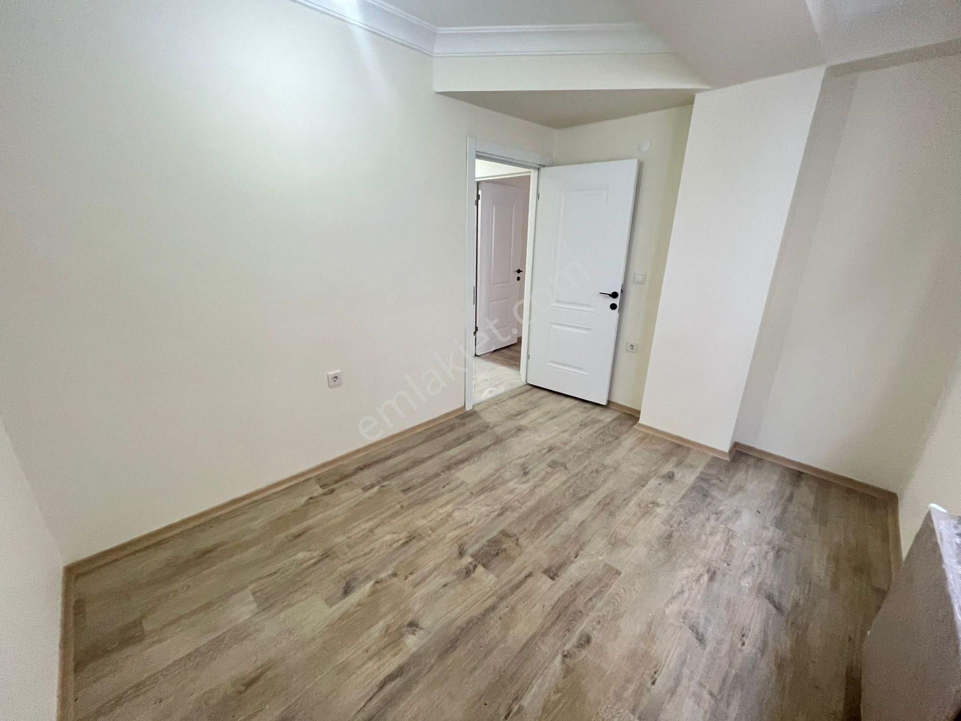 Has Seba'dan Tevfikbeyde 2+1 85m2 Caddeye Yakın Satılık Dairee - Görsel 18