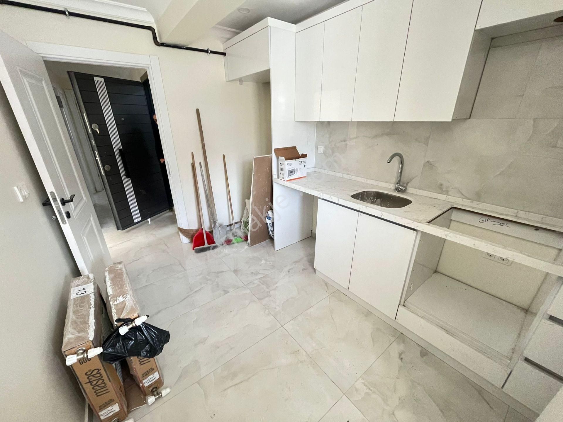 Has Seba'dan Tevfikbeyde 2+1 85m2 Caddeye Yakın Satılık Dairee - Görsel 11