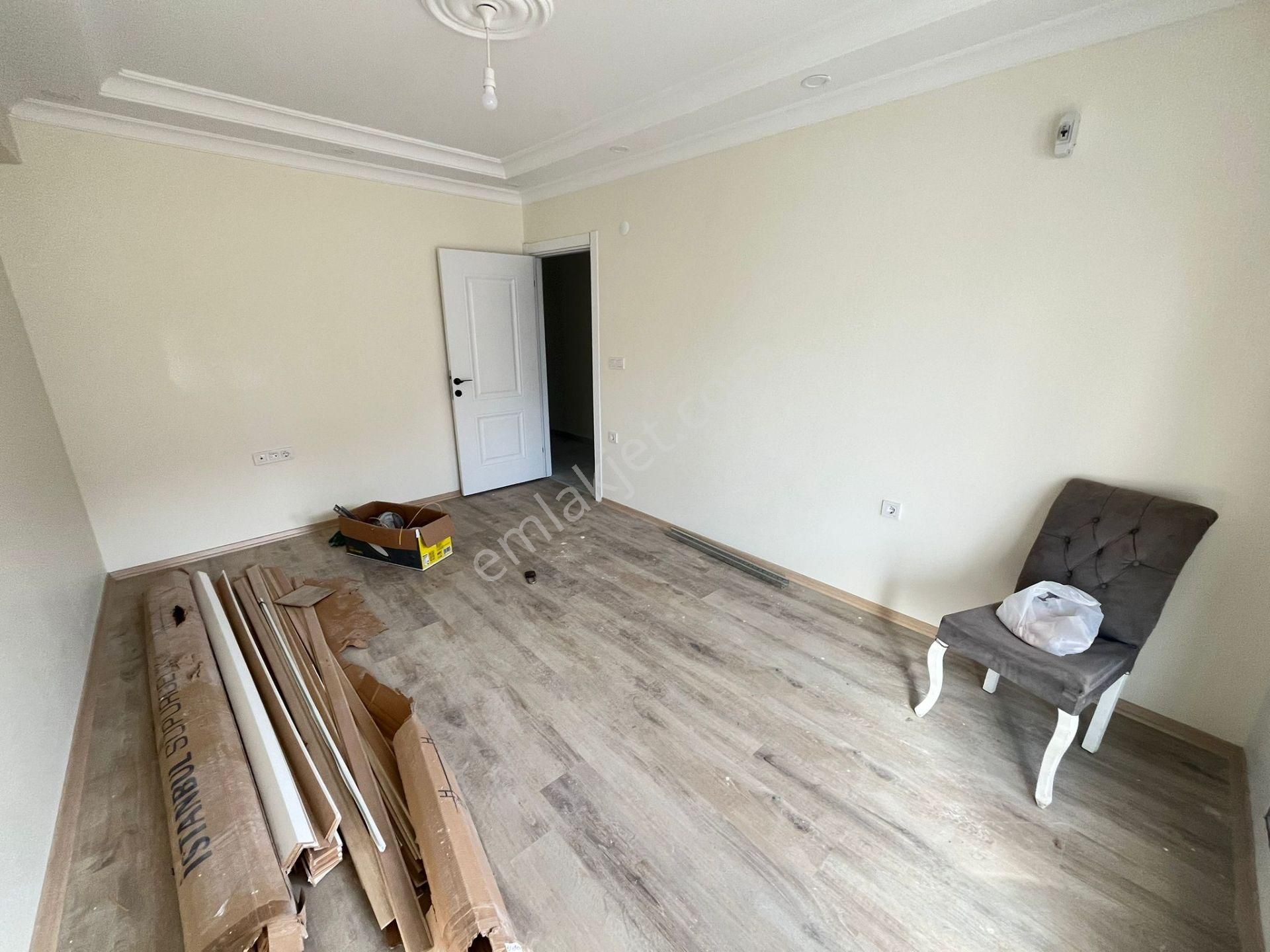 Has Seba'dan Tevfikbeyde 2+1 85m2 Caddeye Yakın Satılık Dairee - Görsel 5