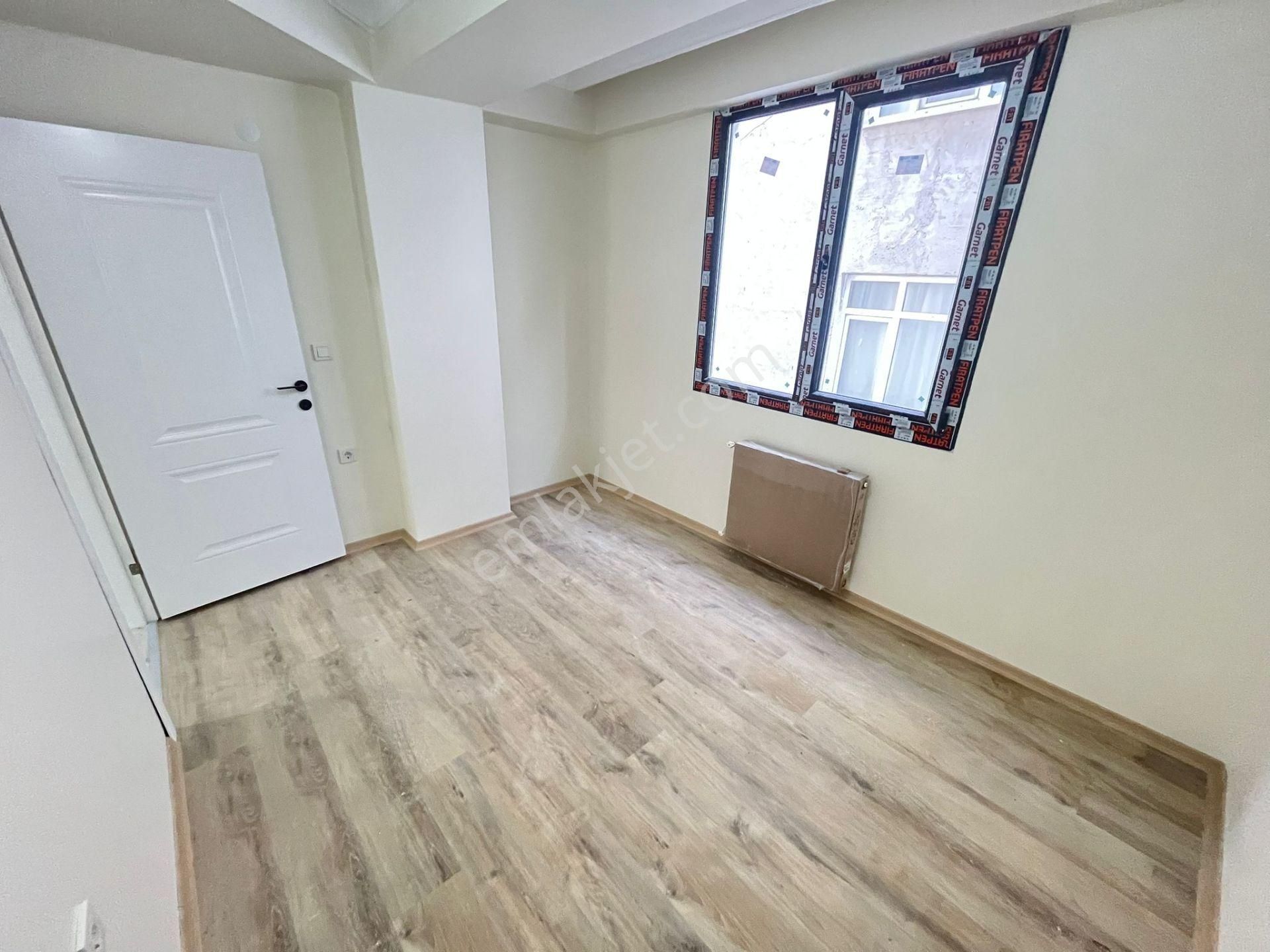 Has Seba'dan Tevfikbeyde 2+1 85m2 Caddeye Yakın Satılık Dairee - Görsel 16