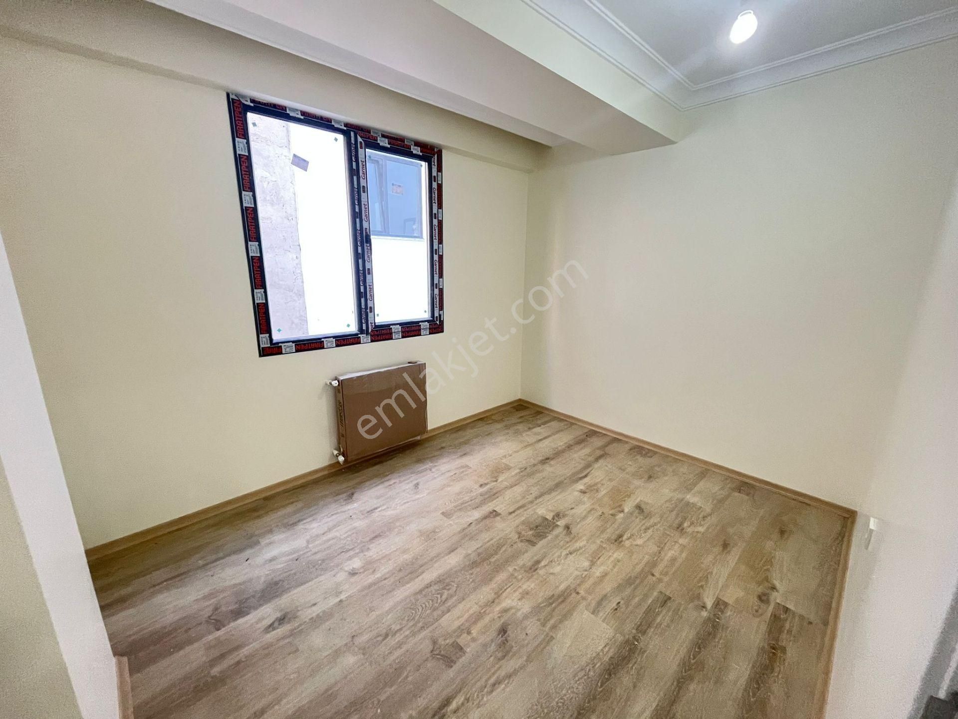 Has Seba'dan Tevfikbeyde 2+1 85m2 Caddeye Yakın Satılık Dairee - Görsel 14