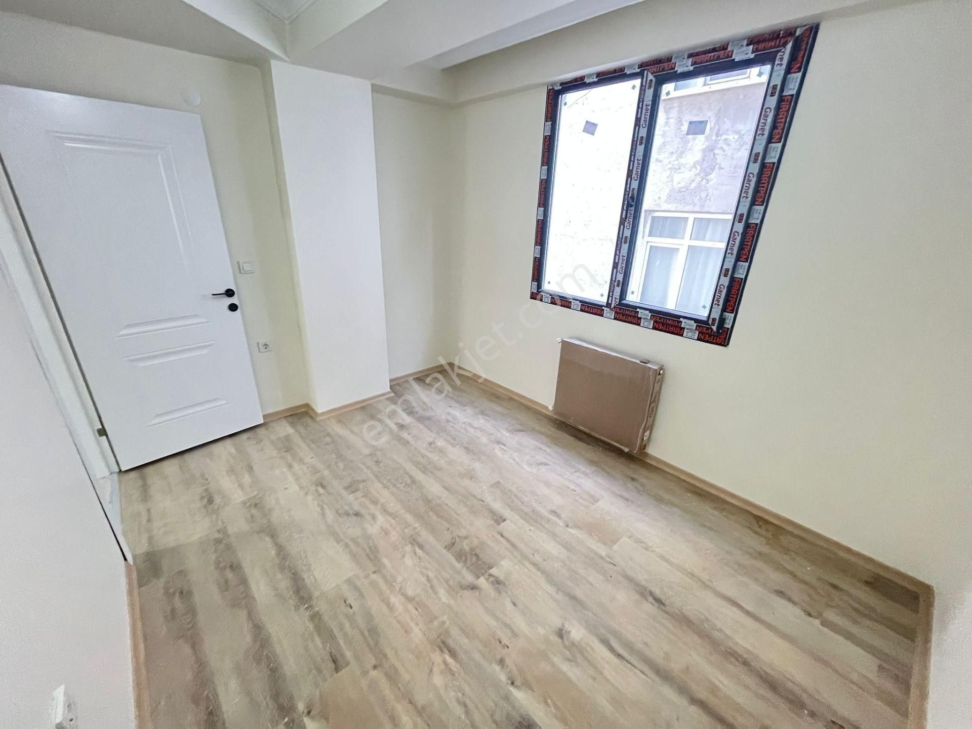 Has Seba'dan Tevfikbeyde 2+1 85m2 Caddeye Yakın Satılık Dairee - Görsel 15