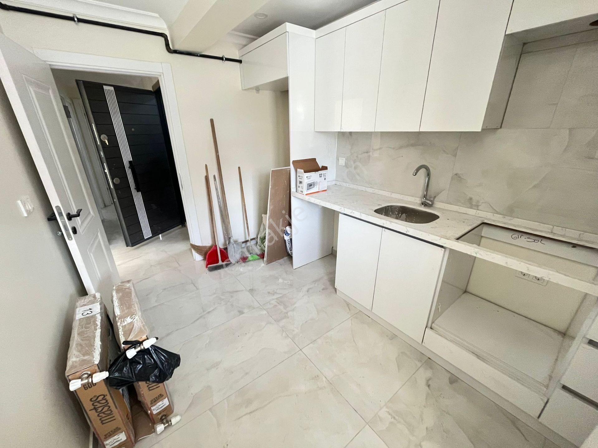 Has Seba'dan Tevfikbeyde 2+1 85m2 Caddeye Yakın Satılık Dairee - Görsel 12