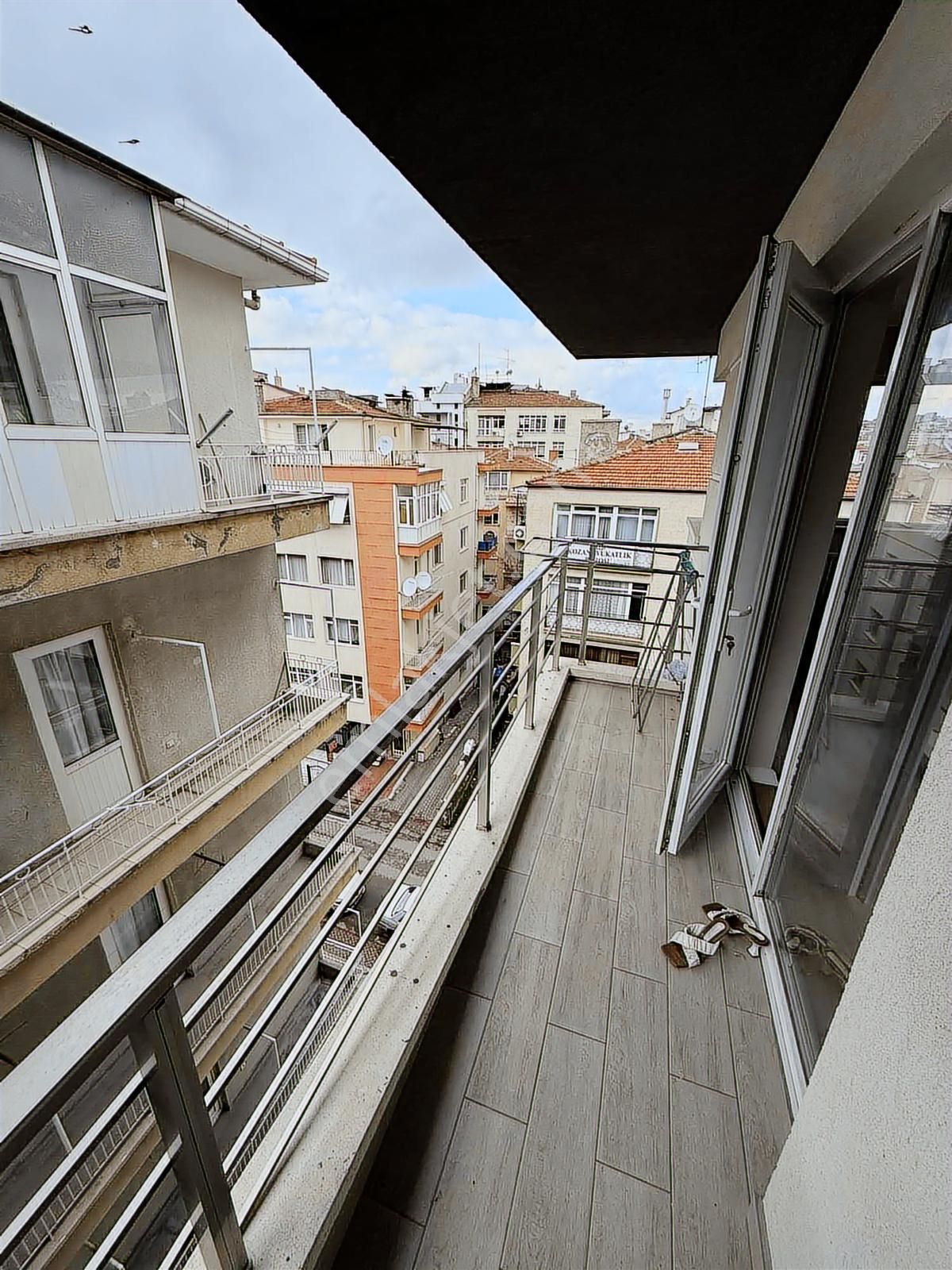 Kızılay İçel Sokakta 2+1 Yeni Bina'da Kirlık Daire - Görsel 4