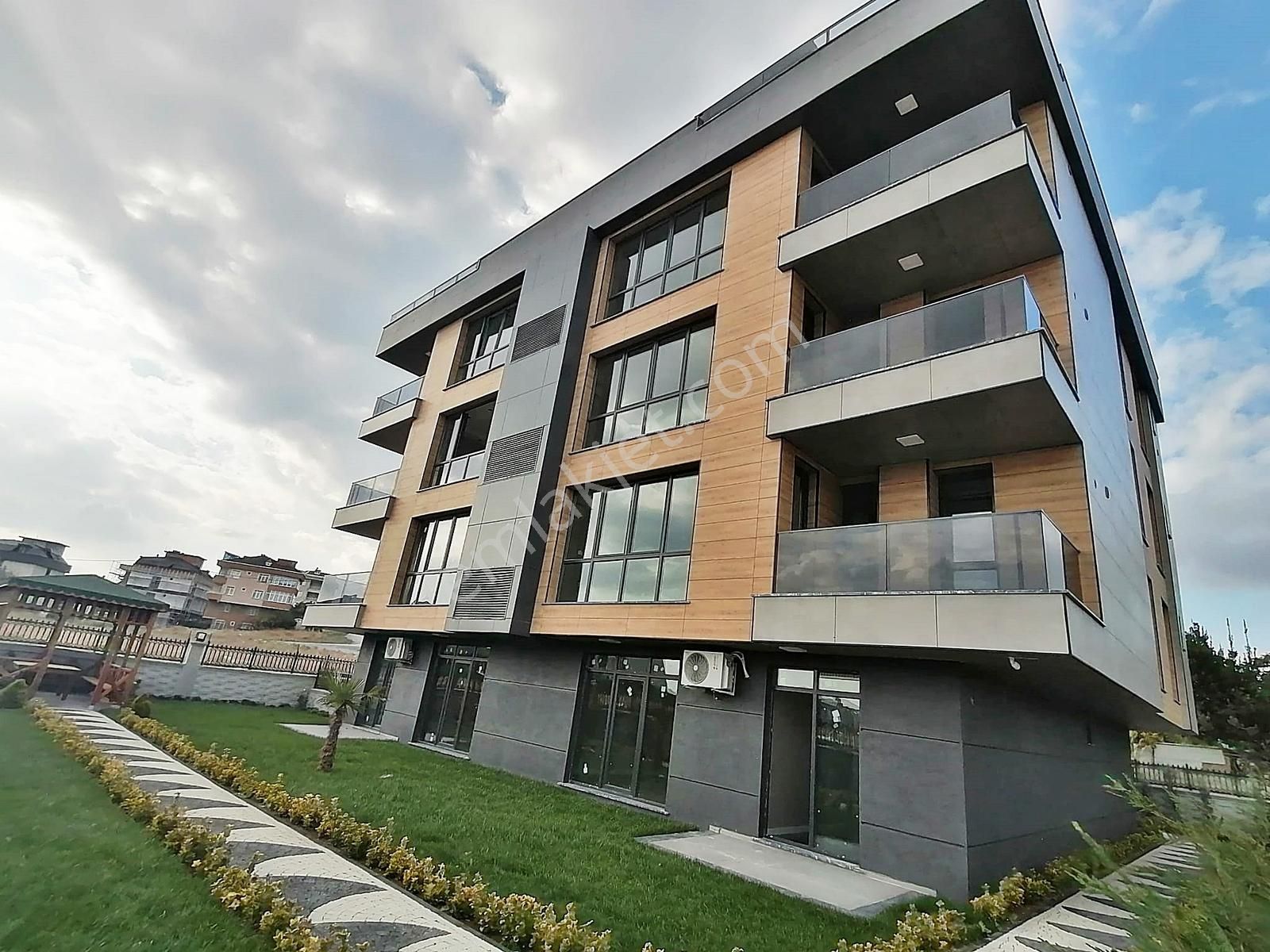 Beylikdüzünde Lüx Butik Site İçi Lüx 3+1 Manzaralı Sıfır Daire !