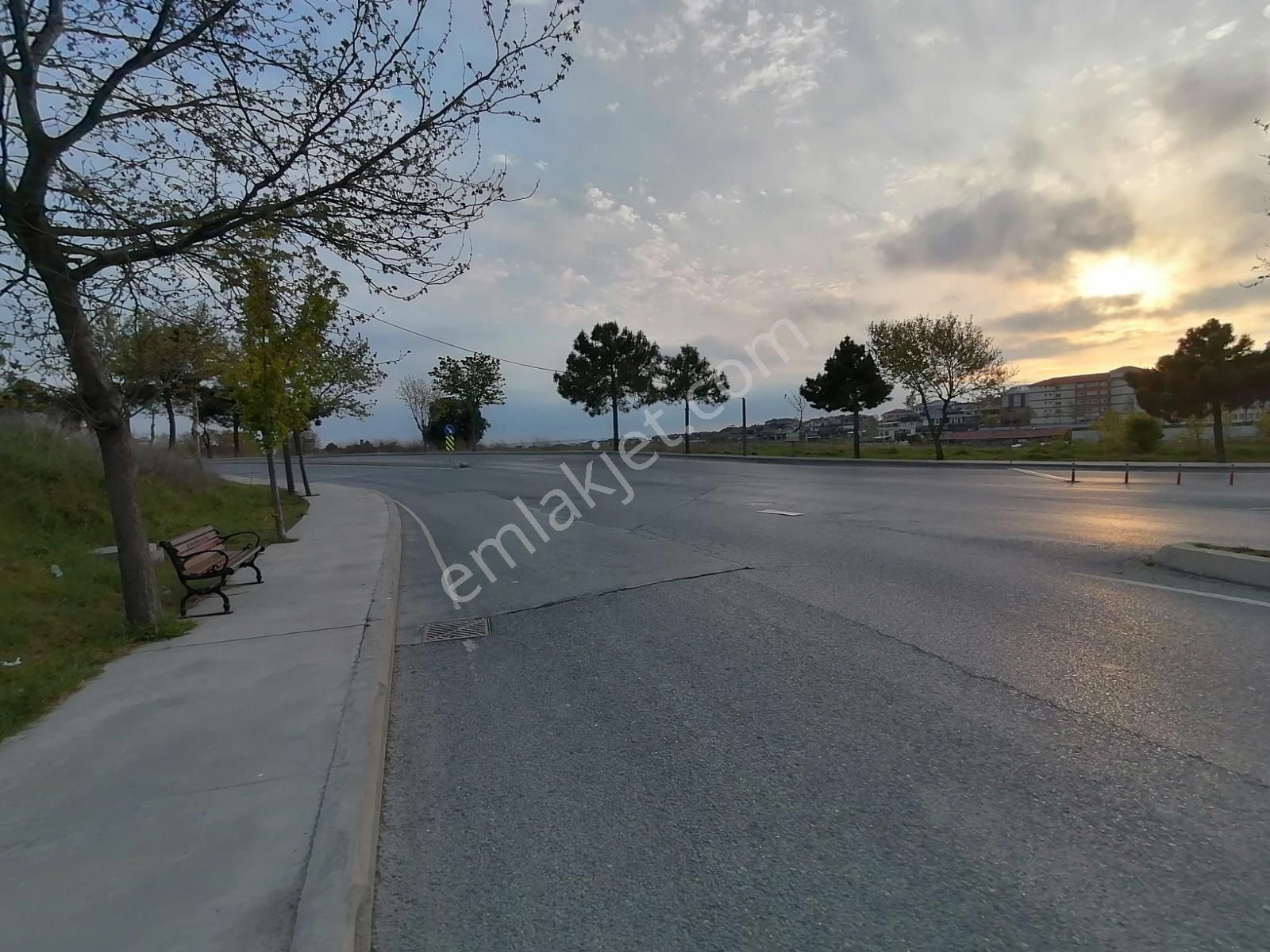 Beylikdüzünde Süper Konum İmarlı Arsa Fırsatı