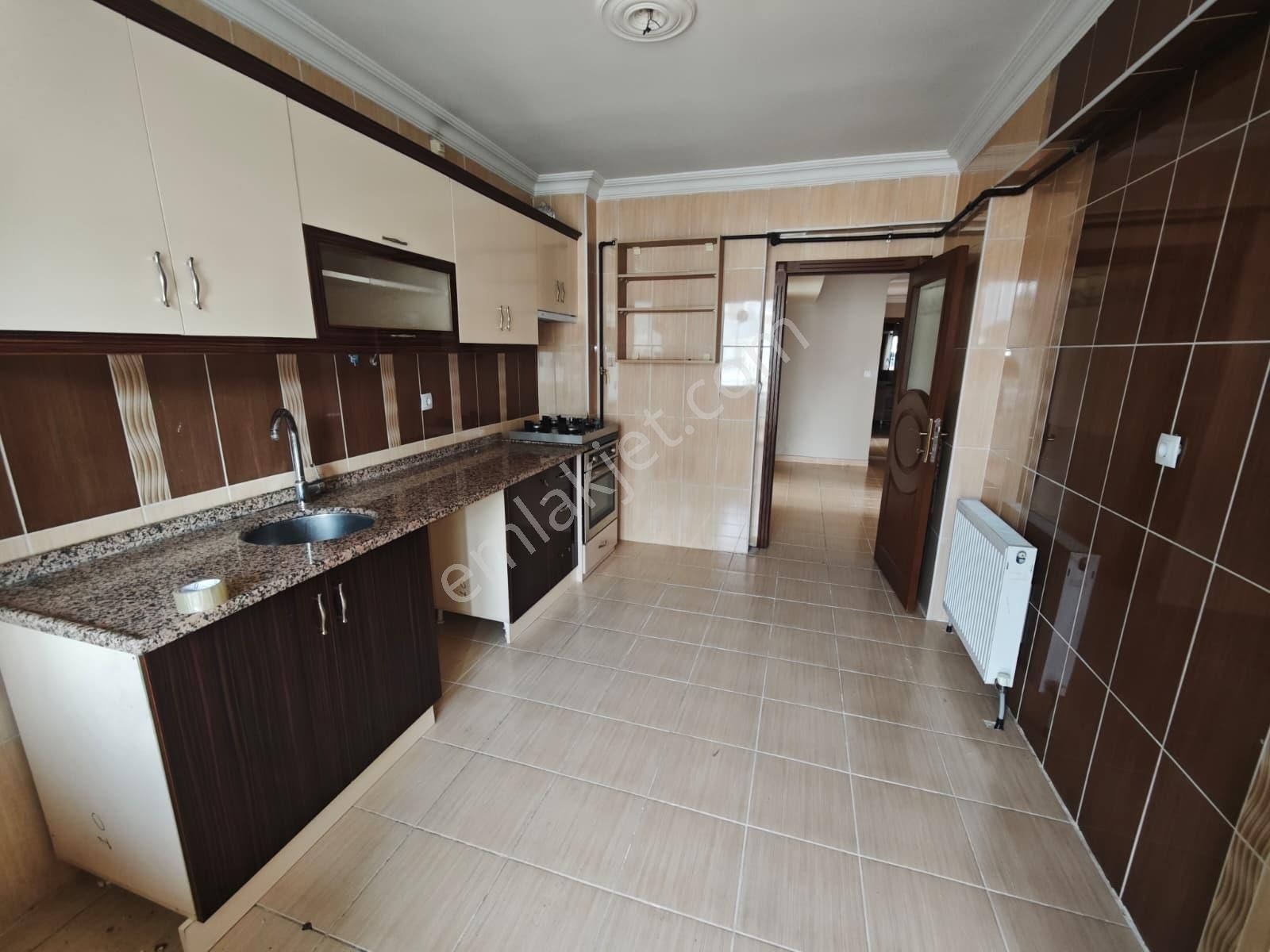 Ilı Lider Emlak'tan Ilı Ön Cephe Köşe Başı 3+1 Satılık Daire - Görsel 5