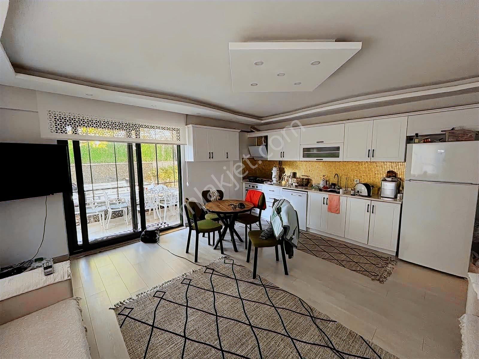 Cumhurıyet Mahallesı'nde Bahçelı Hem Yazlık Hem Kışlık Daıre - Görsel 12