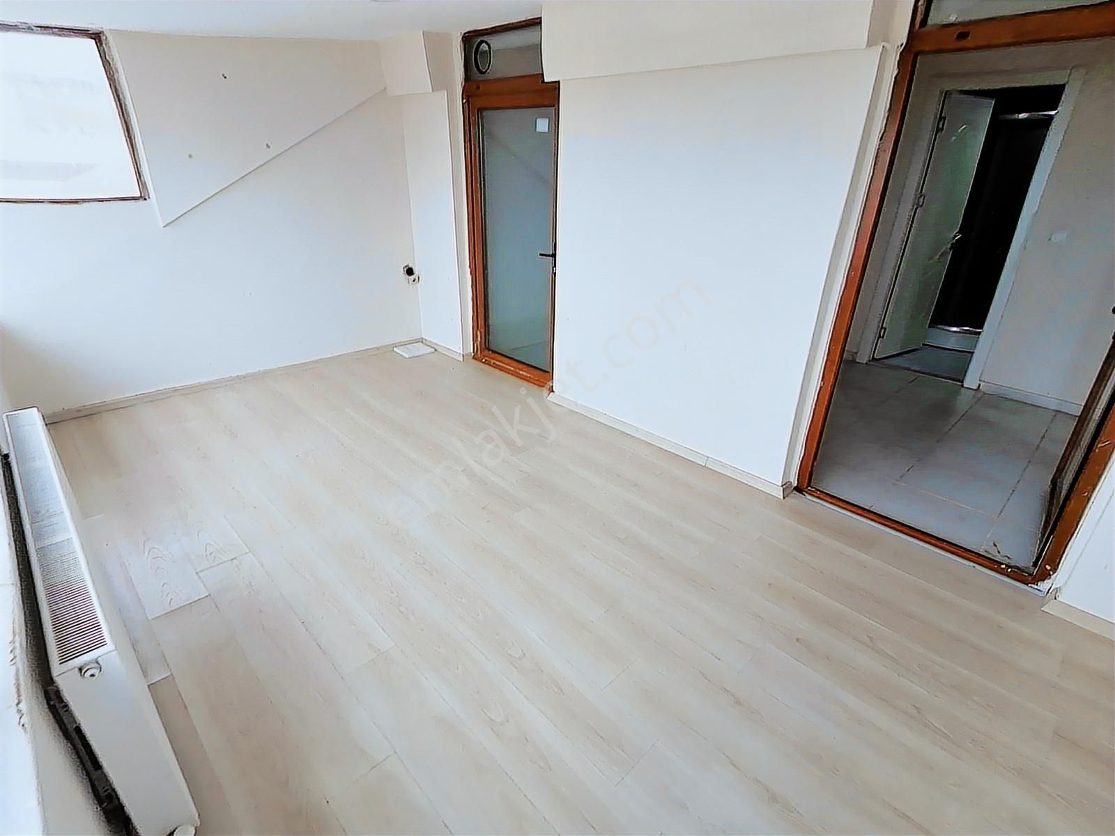 Adnan Kahvecide Site İçi Çift Teraslı 1+1 Geniş Daire! - Görsel 12