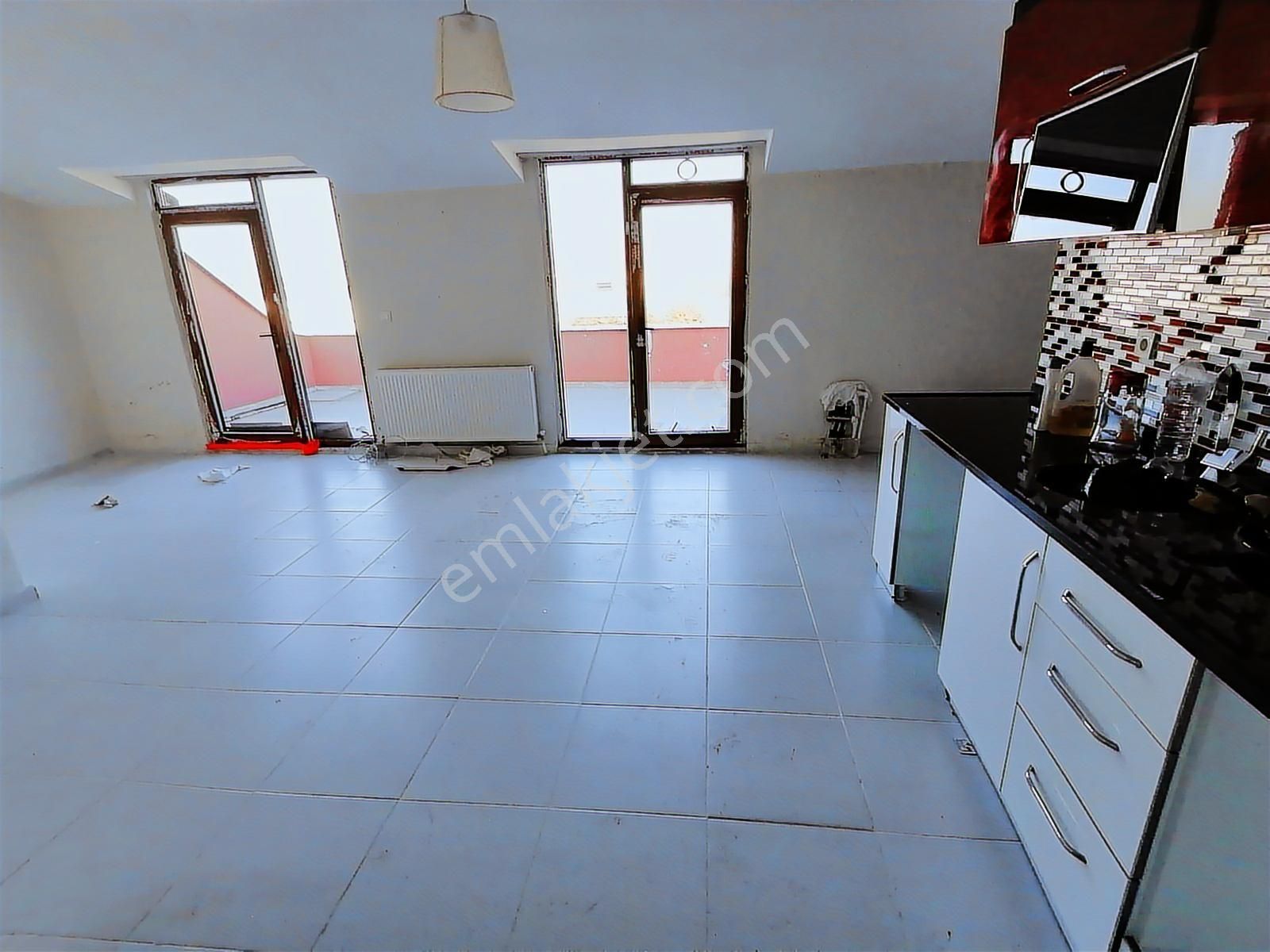 Adnan Kahvecide Site İçi Çift Teraslı 1+1 Geniş Daire! - Görsel 14