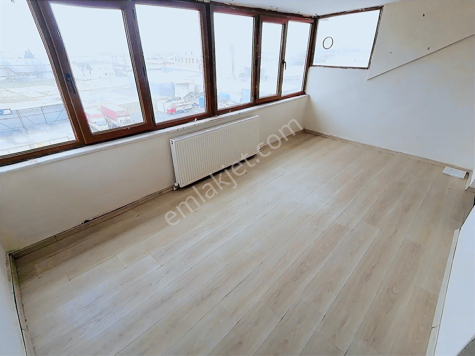 Adnan Kahvecide Site İçi Çift Teraslı 1+1 Geniş Daire! - Görsel 2