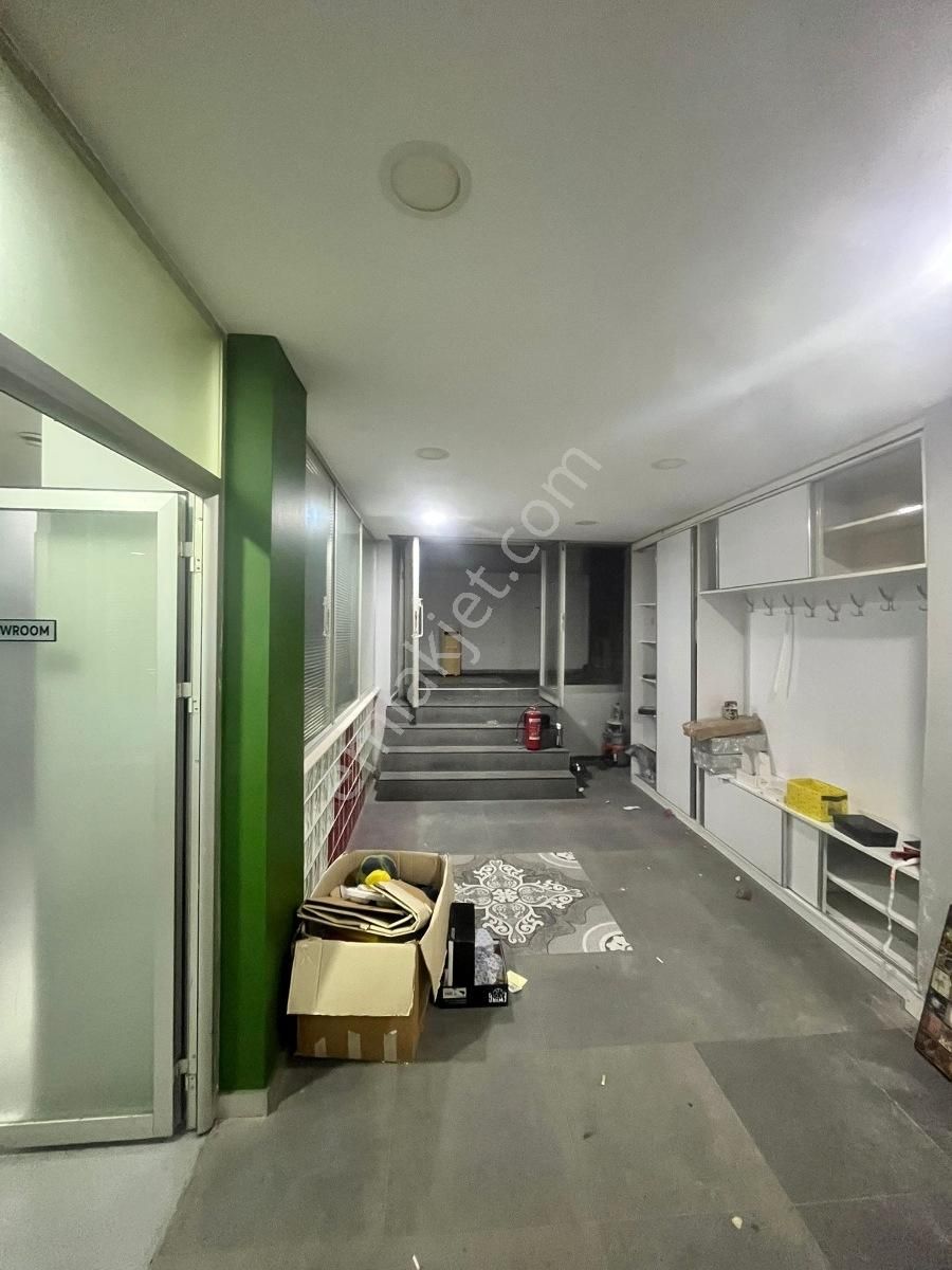 Bahçelievler De 345m2 Süper Konum Depolu Satılık Dükkan&mağaza!