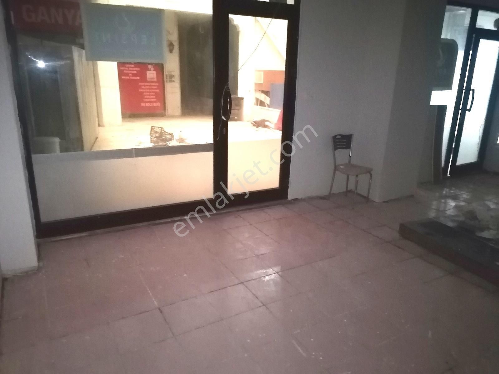 Beylikdüzünde İşlek Cadde Düz Giriş Uygun Dükkan & Ofis - Görsel 3