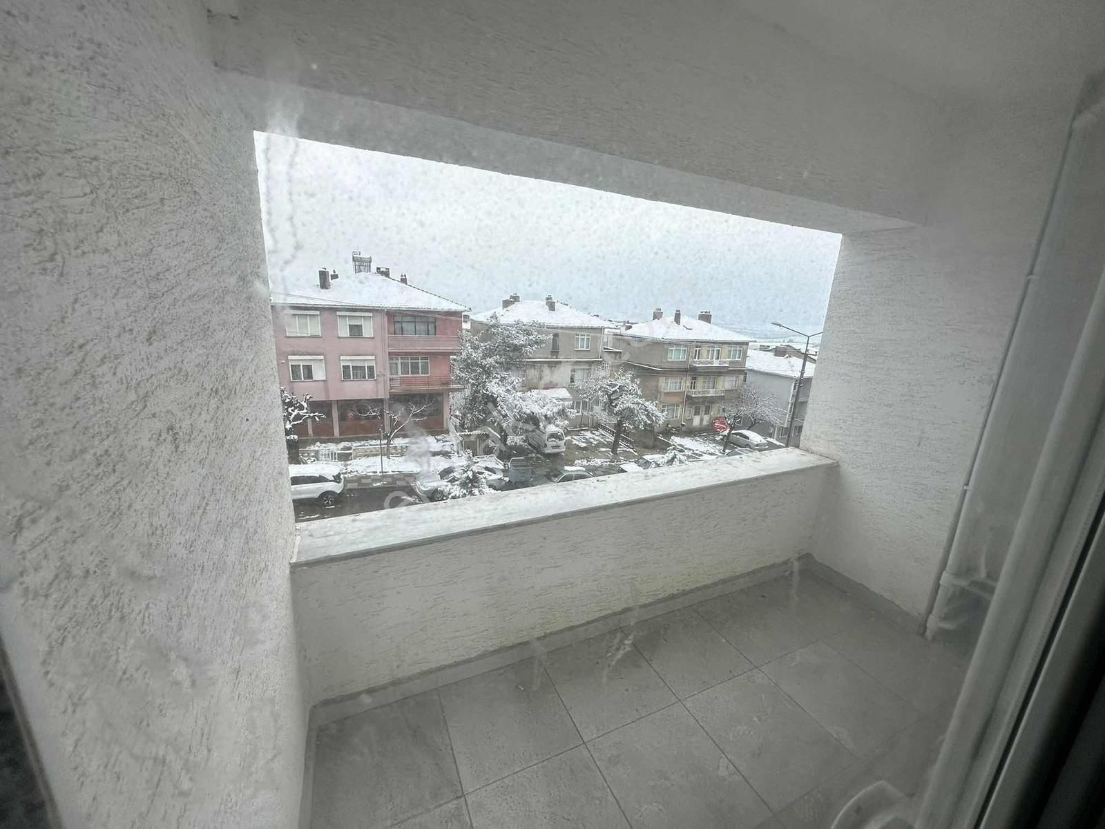 Malkara Camiatik Mahallesin'nde Ferah Asansörlü Daire - Görsel 10