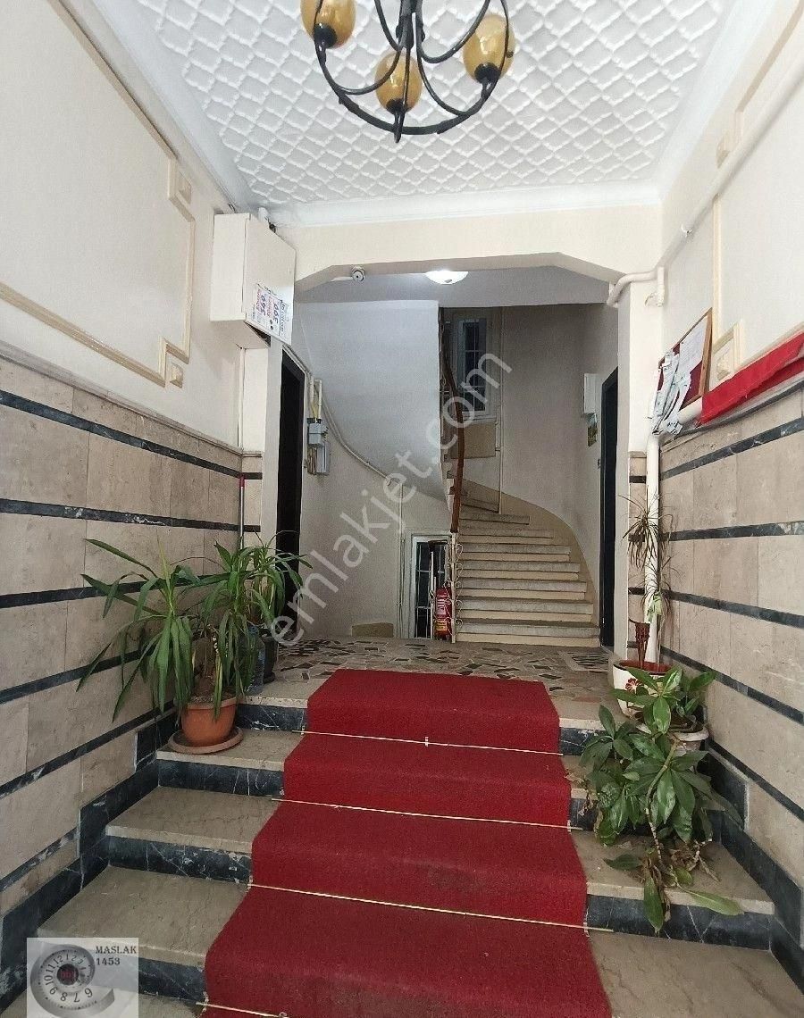 🏡 Şişli Hanımefendi Sokak’ta🌿 Özel Bahçeli – Yenilenmiş – Merkezi 2+1 Fırsatı