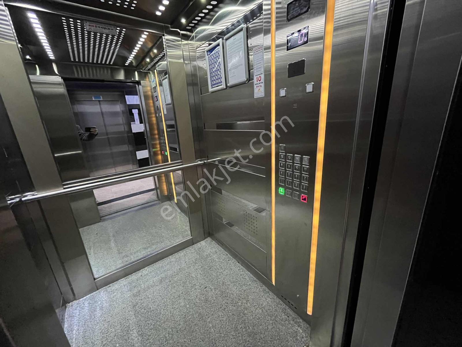Kaan Sitesinde Ebeveyn Banyolu 2+1 Kiralık Daire - Görsel 2