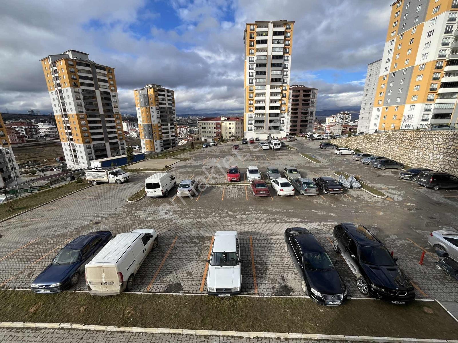 Kaan Sitesinde Ebeveyn Banyolu 2+1 Kiralık Daire - Görsel 4