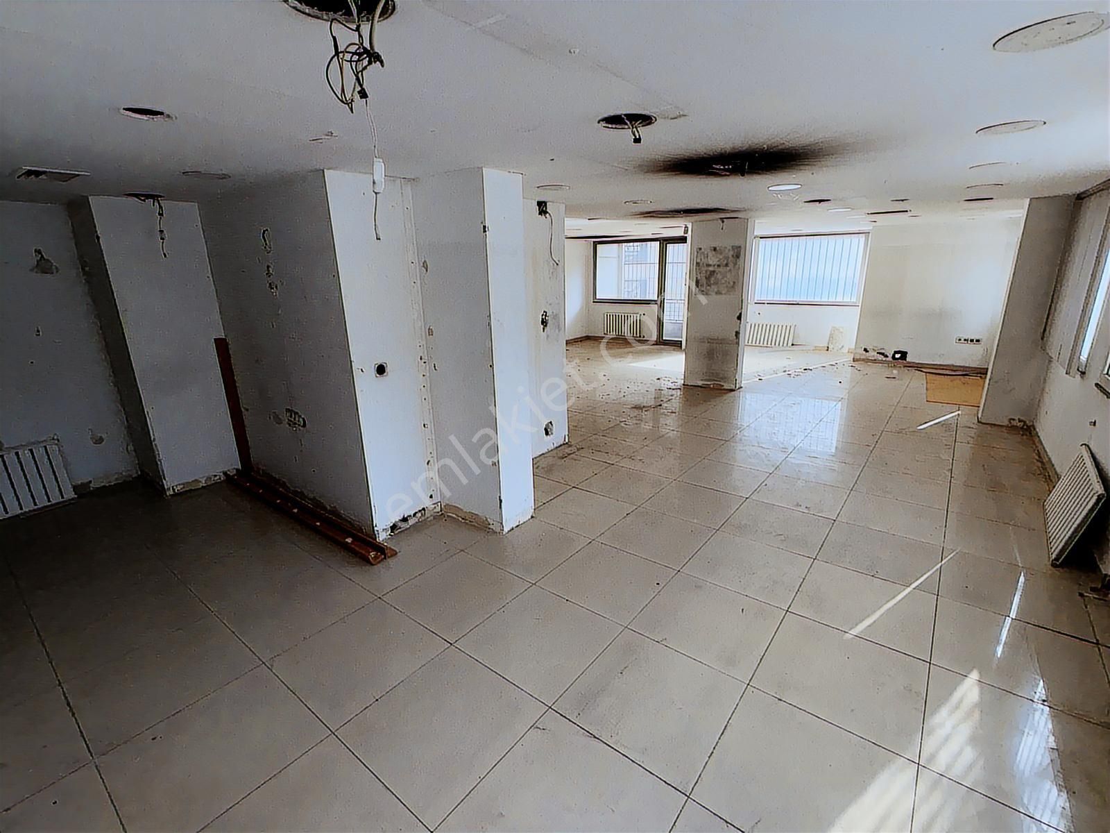 Lidya Emlak'tan Merkezi Konumda 400m2 Kiralık Dükkan - Görsel 25