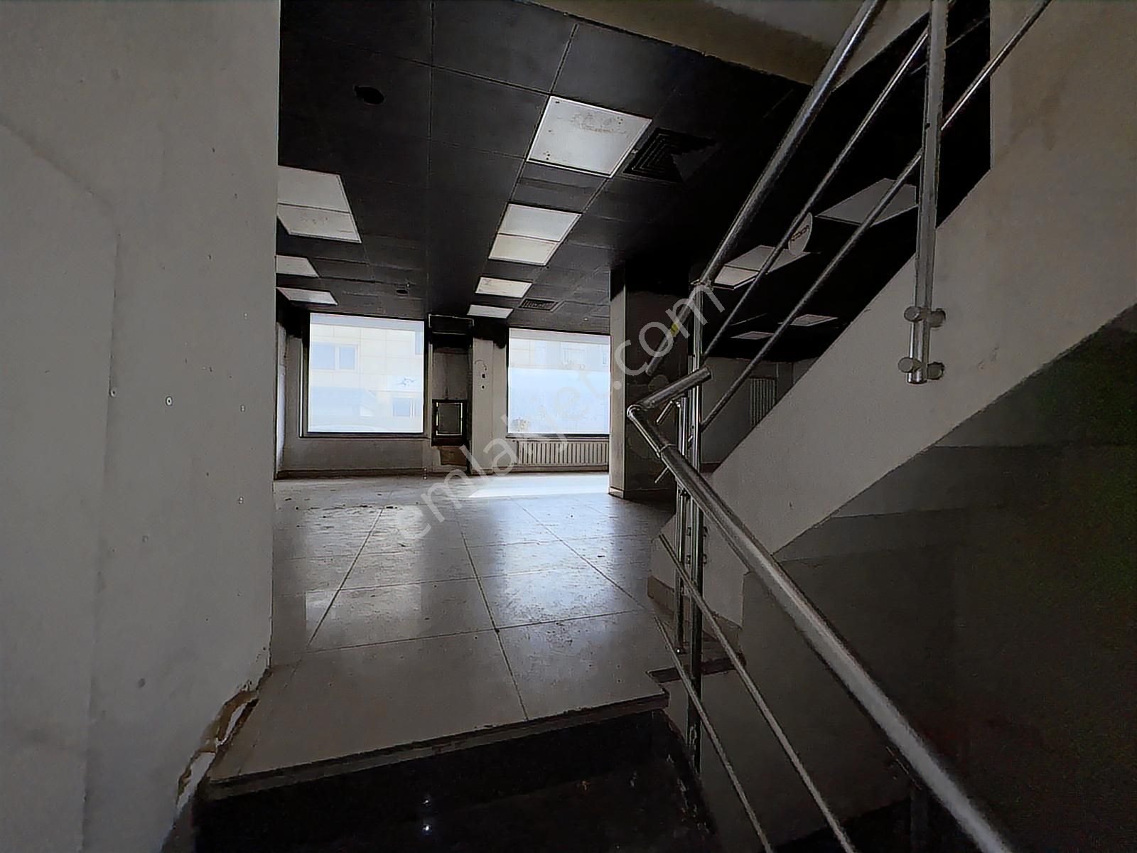 Lidya Emlak'tan Merkezi Konumda 400m2 Kiralık Dükkan - Görsel 9