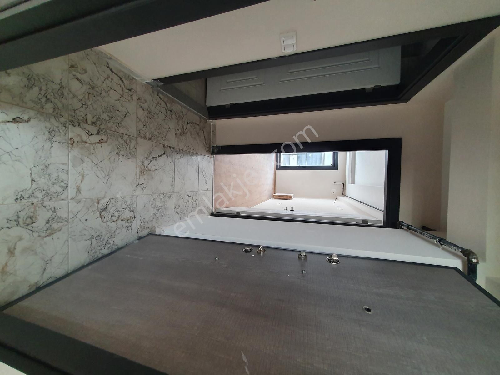 Bahar Mah.bozyaka Ssk Yakını,sıfır Eşyalı Otoparklı 1+1 Daire - Görsel 8