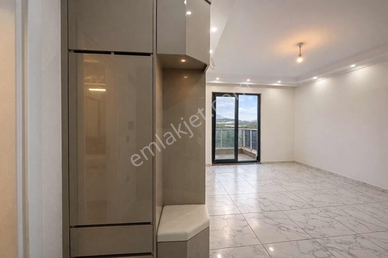 Mahmutlar'da Otel Konseptinde Manzaralı Satılık 1+1 Daire - Görsel 3