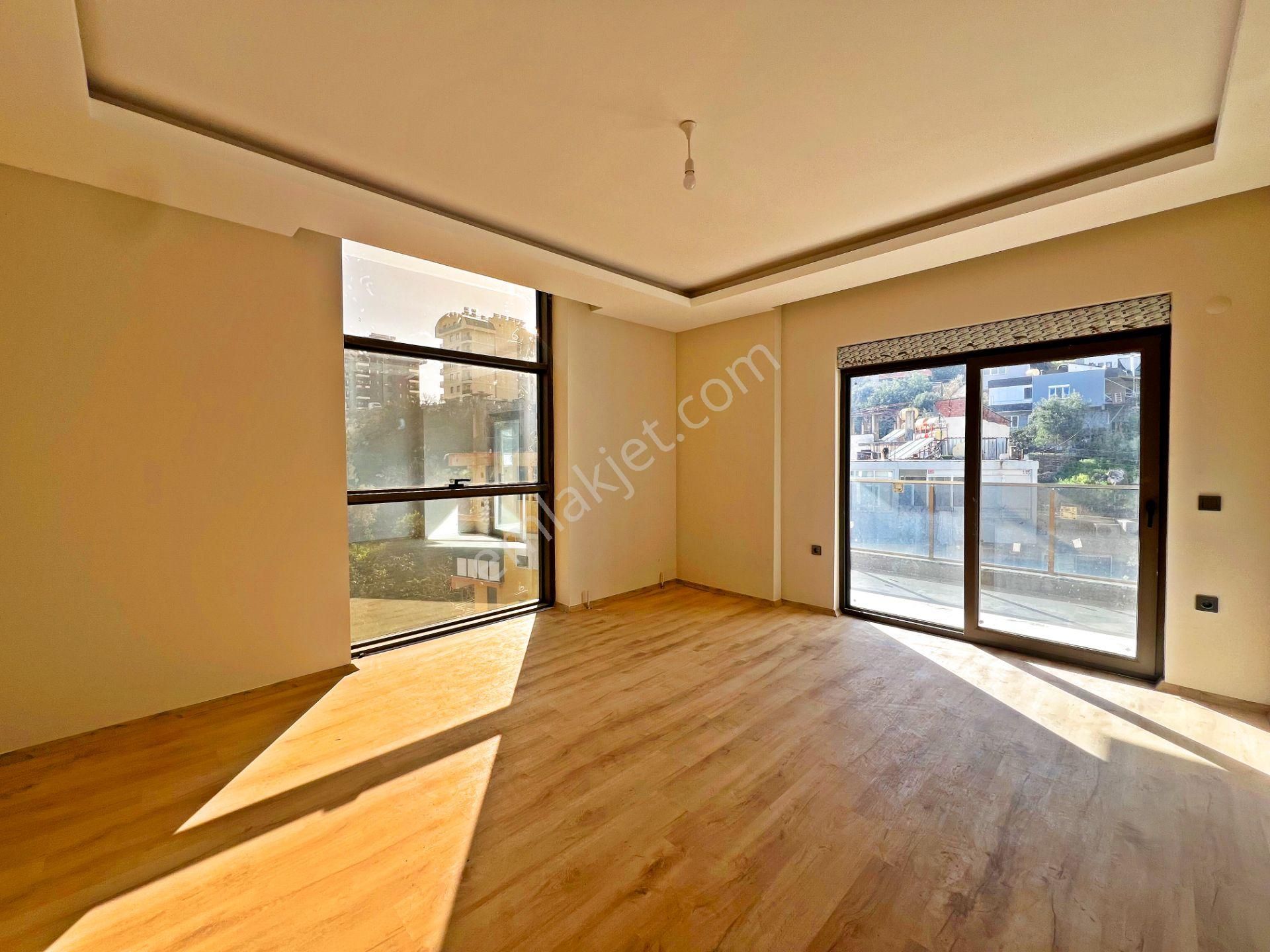 Alanya Çıplaklıda Kiralık 2+1 Site İçi Havuzlu Sıfır Daire - Görsel 2