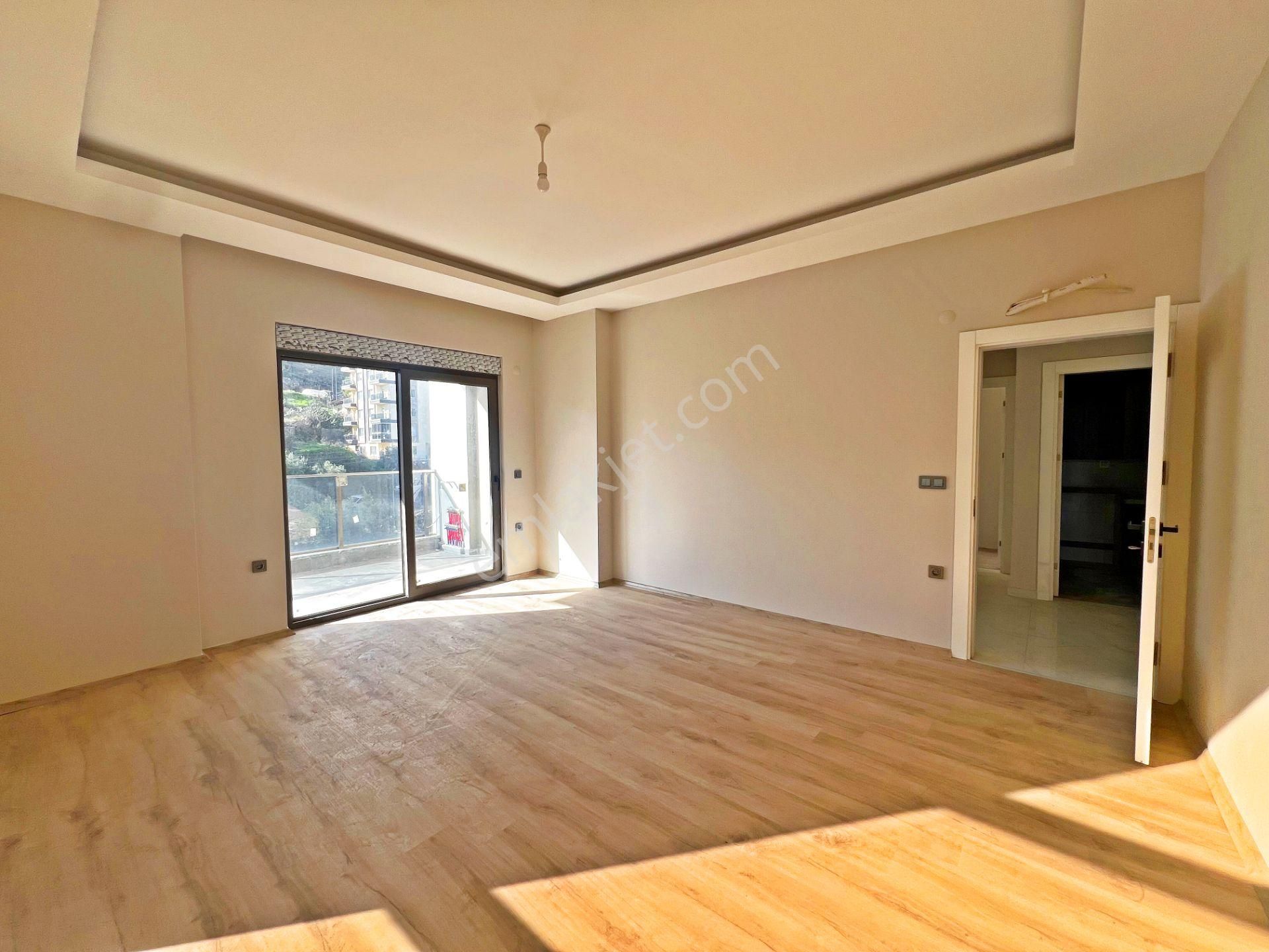 Alanya Çıplaklıda Kiralık 2+1 Site İçi Havuzlu Sıfır Daire - Görsel 4