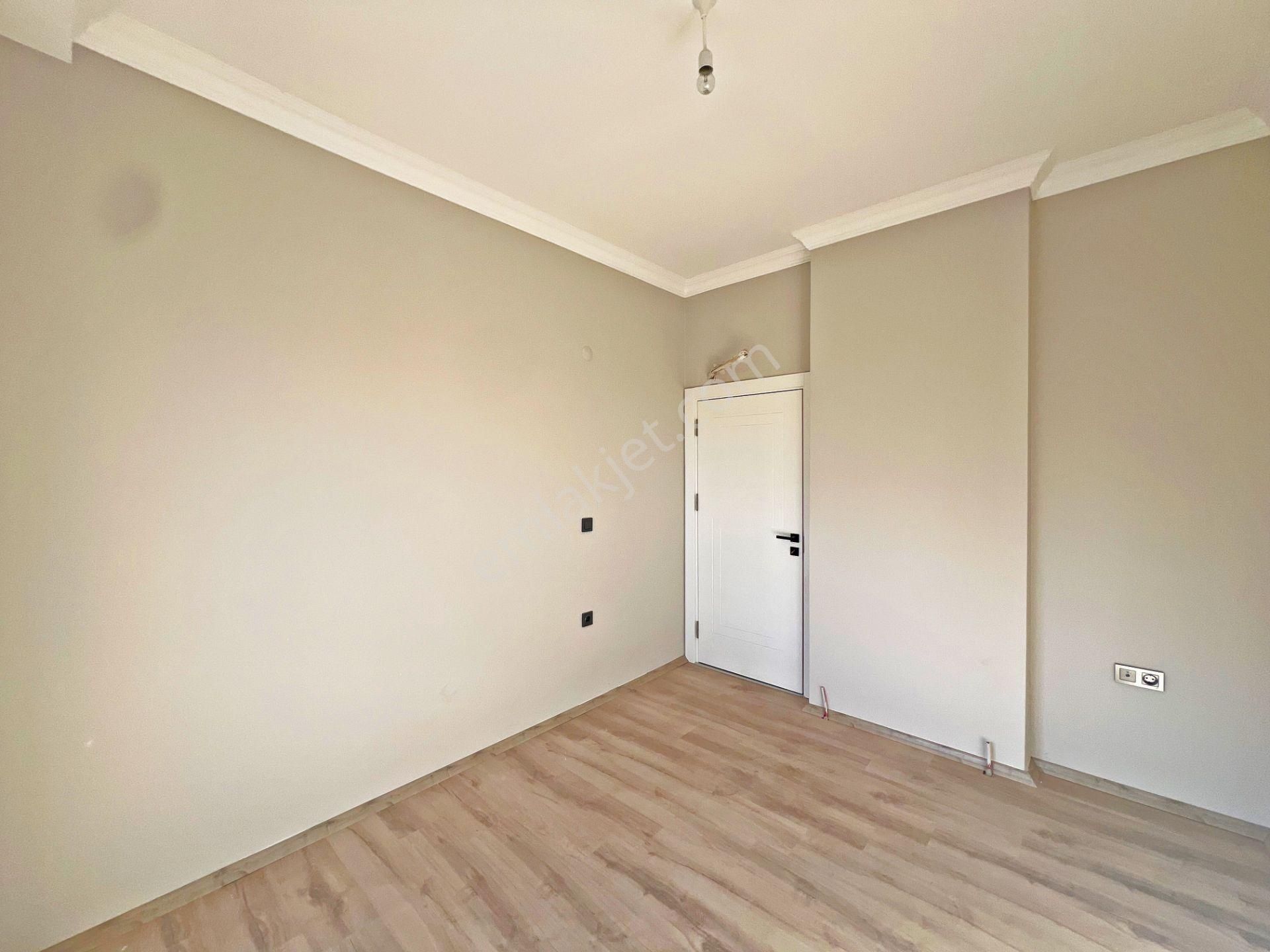 Alanya Çıplaklıda Kiralık 2+1 Site İçi Havuzlu Sıfır Daire - Görsel 11