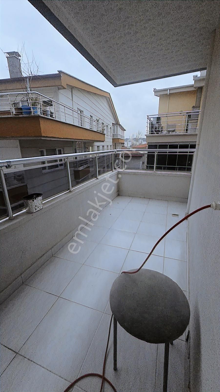 Merkezi Konum Da 3+1 3 Cephe Asansörlü 8 Yıllık 130m2 İçi Yapılı - Görsel 7