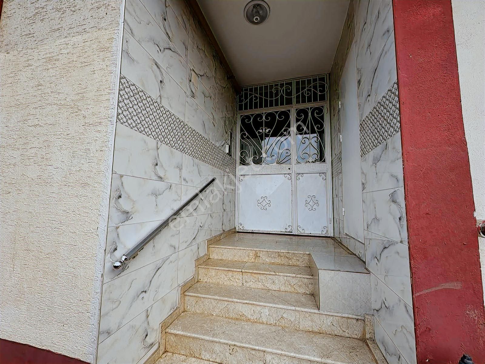 Arca'dan Mezitli'de Kiralık Site İçi Temiz 3+1 Geniş Daire - Görsel 5