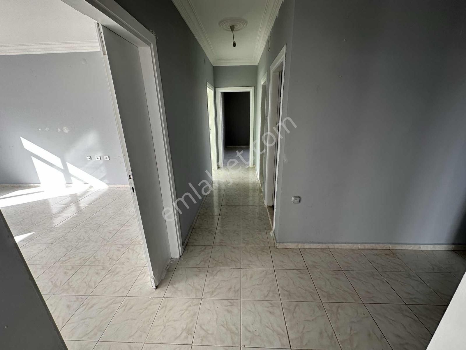 Arca'dan Mezitli'de Kiralık Site İçi Temiz 3+1 Geniş Daire - Görsel 32