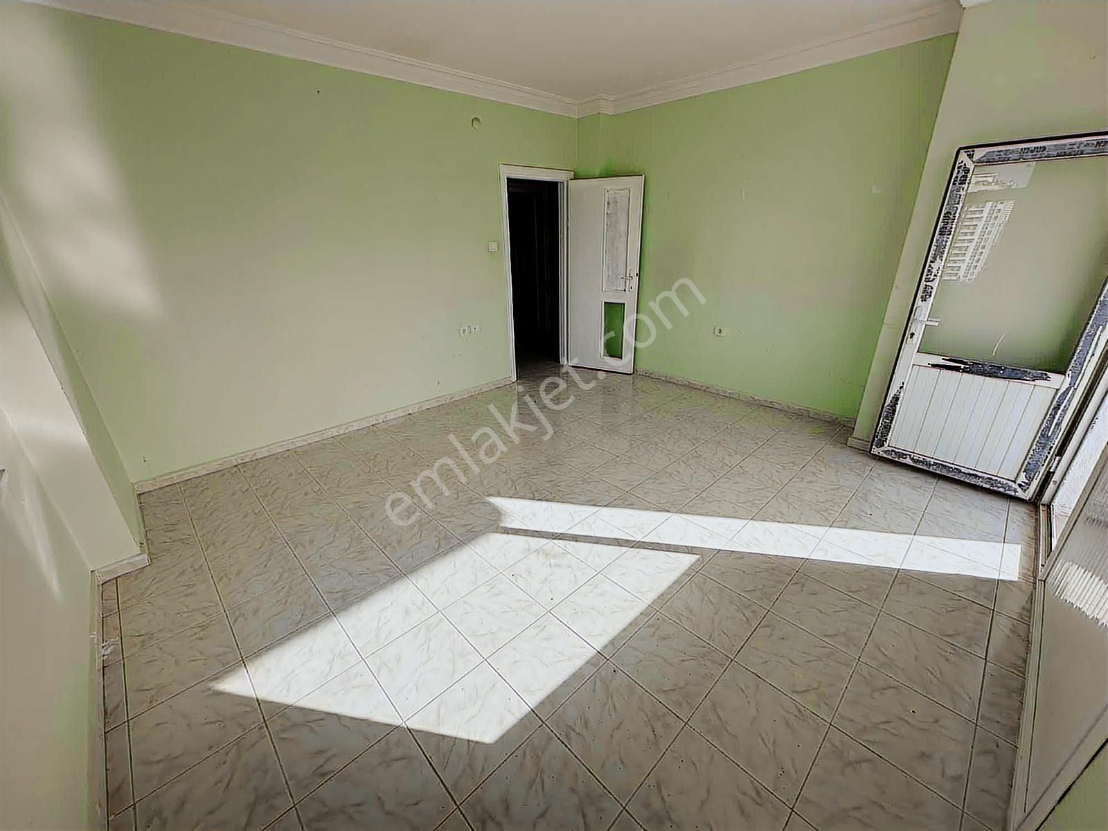 Arca'dan Mezitli'de Kiralık Site İçi Temiz 3+1 Geniş Daire - Görsel 8