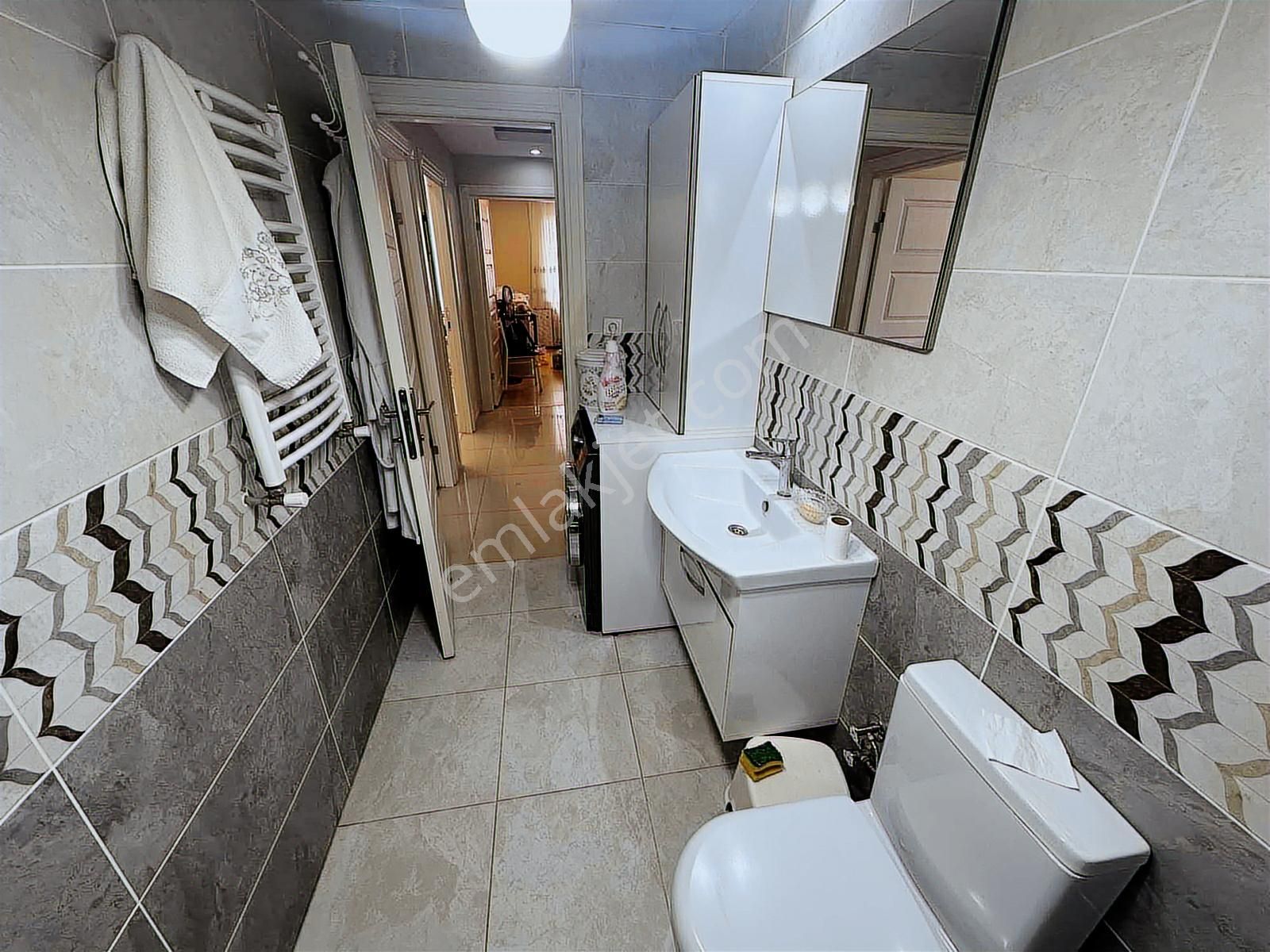 Merkezi Konumda, Temiz Ve Bakımlı Kiralık Daire Gülpınar - Görsel 11