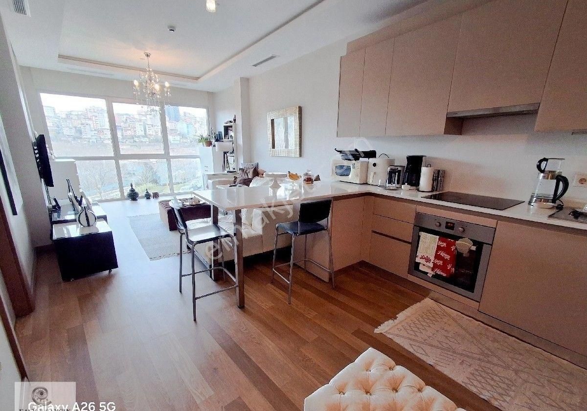 Maslak Ağaoğlu 1453 De Taşınmaya Hazır 1+1 Eşyalı Daire