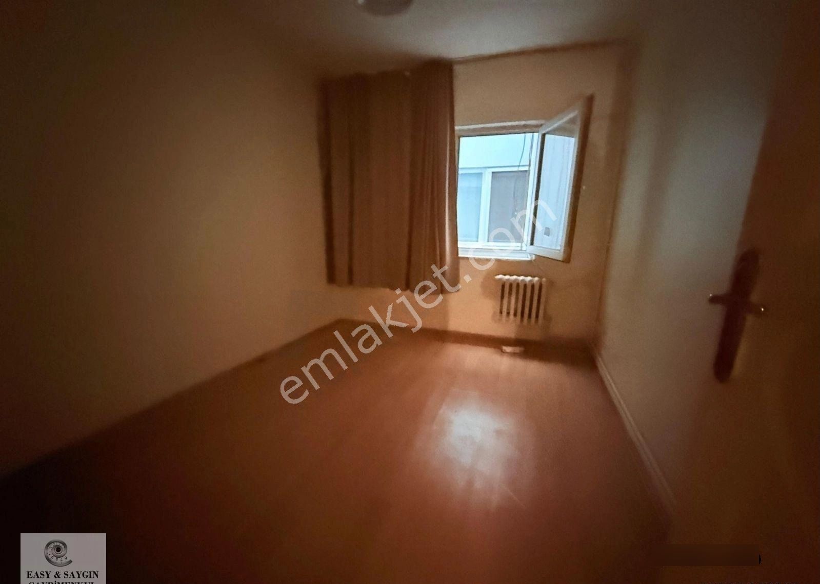 Cihangir Çukur Cuma Caddesinde Kiralık 2+1 Balkonlu Aydınlık Ferah Daire