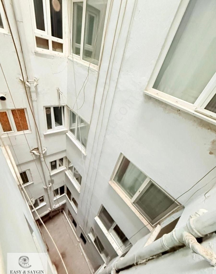 Cihangir Çukur Cuma Caddesinde Kiralık 2+1 Balkonlu Aydınlık Ferah Daire - Görsel 3