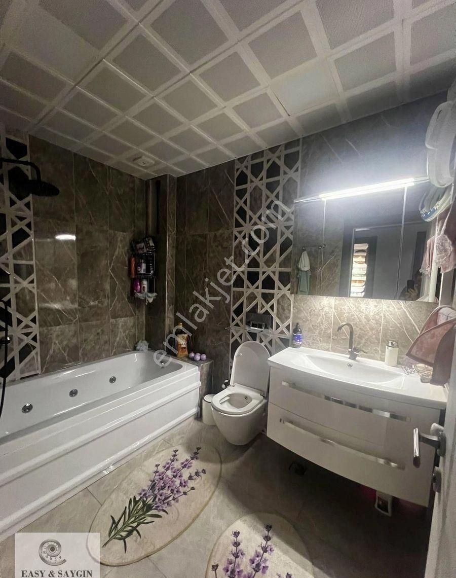 Beylikdüzü'nde Cadde Üzerinde Satılık Deniz Manzaralı Jakuzili - Görsel 25