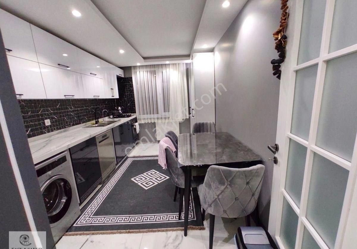 Beylikdüzü'nde Cadde Üzerinde Satılık Deniz Manzaralı Jakuzili - Görsel 17