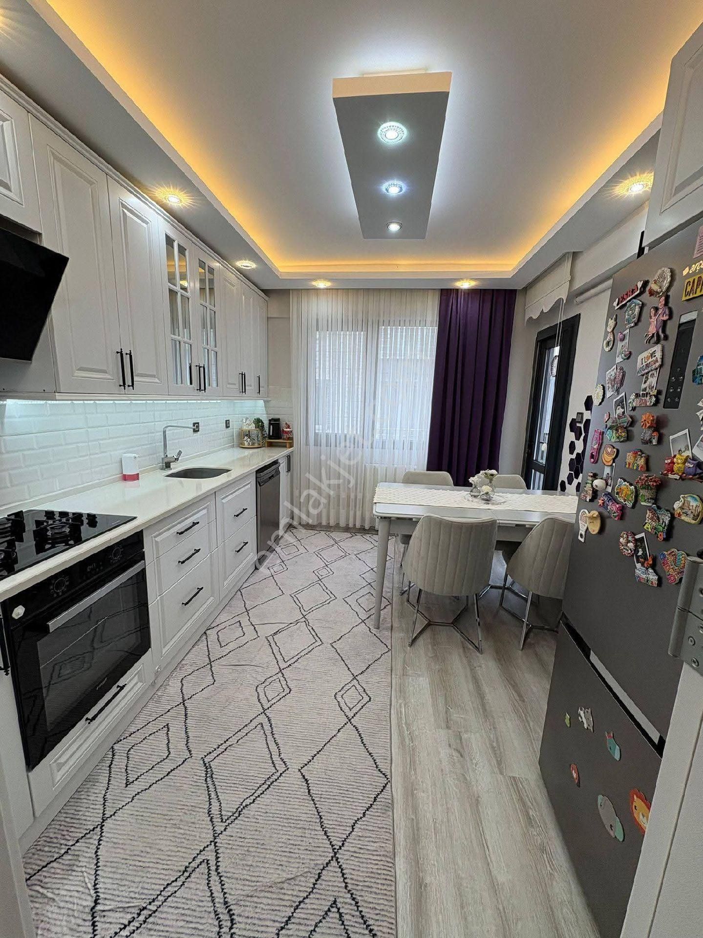 Merkezi Lokasyonlu Esyalı Kiralık Daıre - Görsel 9